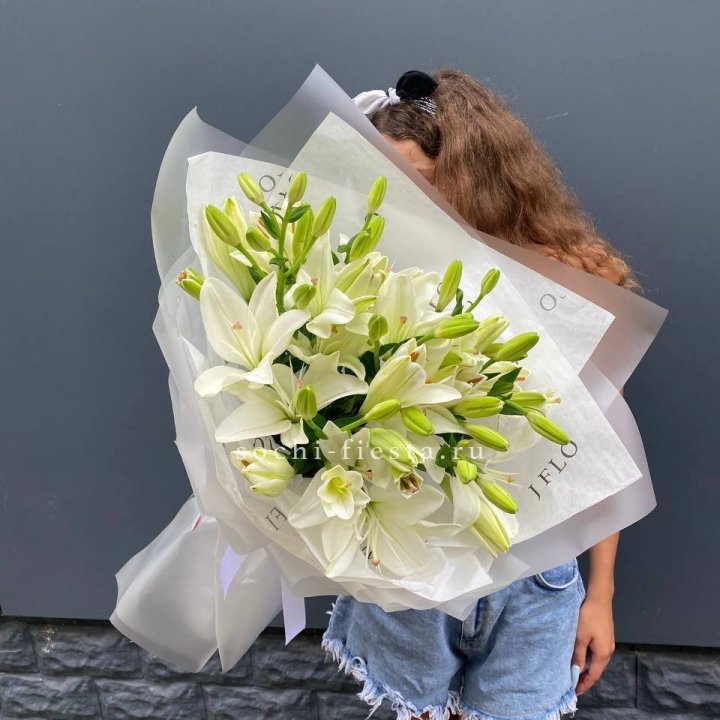 Букет  лилий "Воздушный"  в Туле