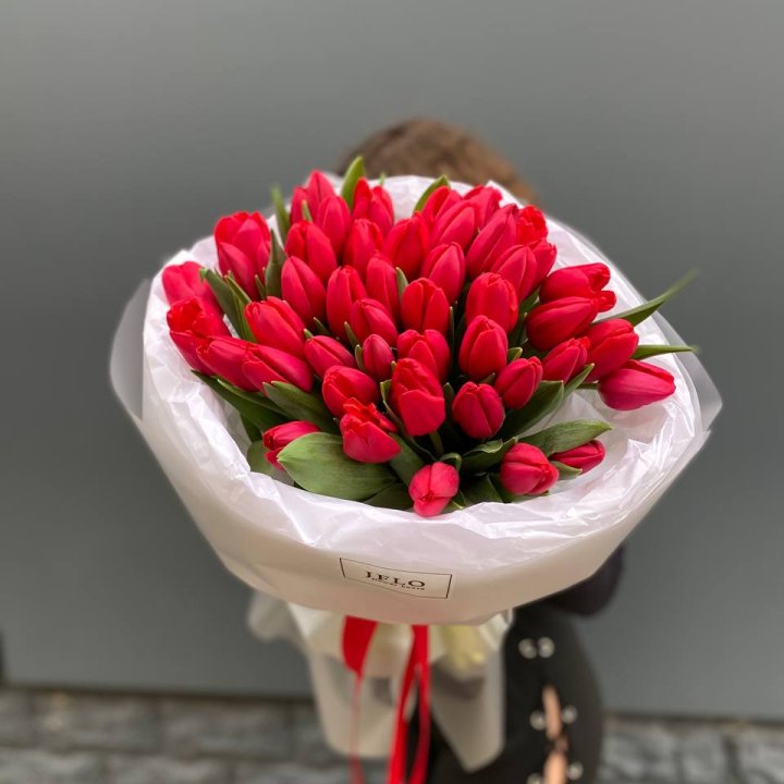 51 тюльпан "Любовь" в Туле