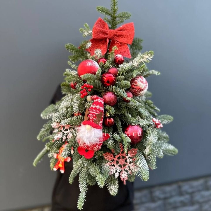 Новогодняя елочка "Ред" в Туле