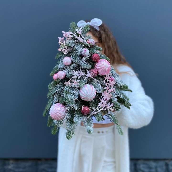 Новогодняя елочка "Розе" в Туле