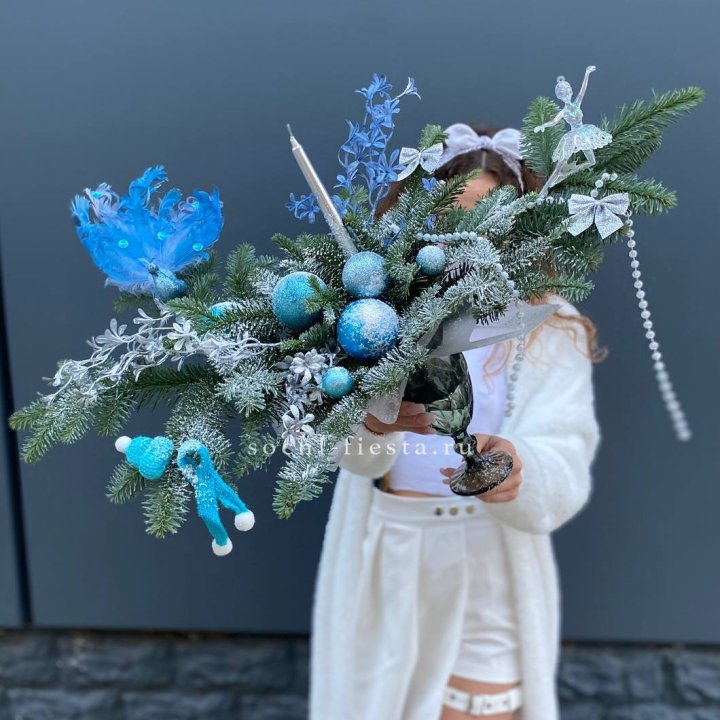 Композиция в бокале голубая в Туле