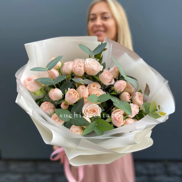 Букет кустовых роз "Фреш" в Туле