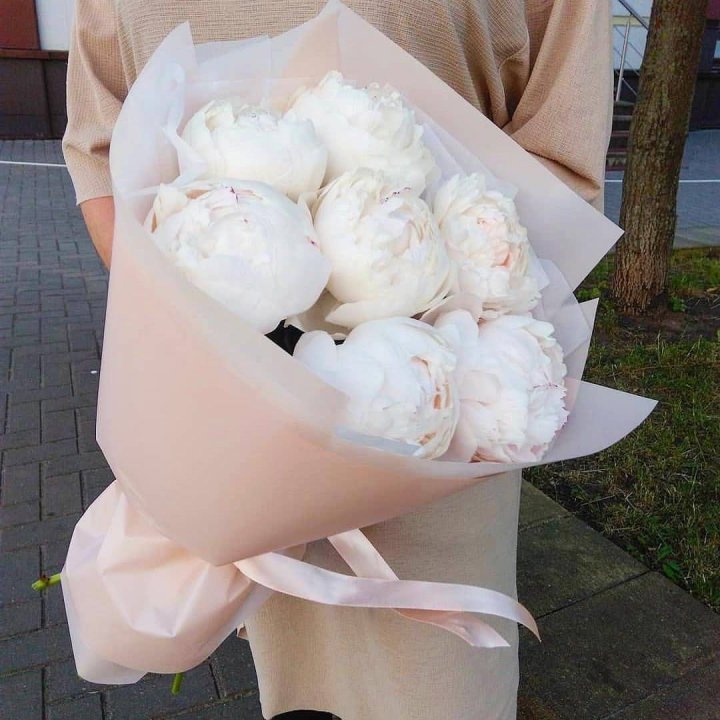 Букет белых пионов в Туле