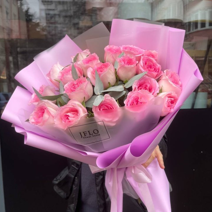  19 розовых роз в Туле