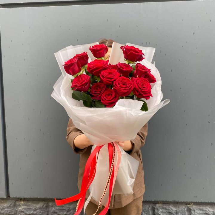 15 высоких роз  в Туле