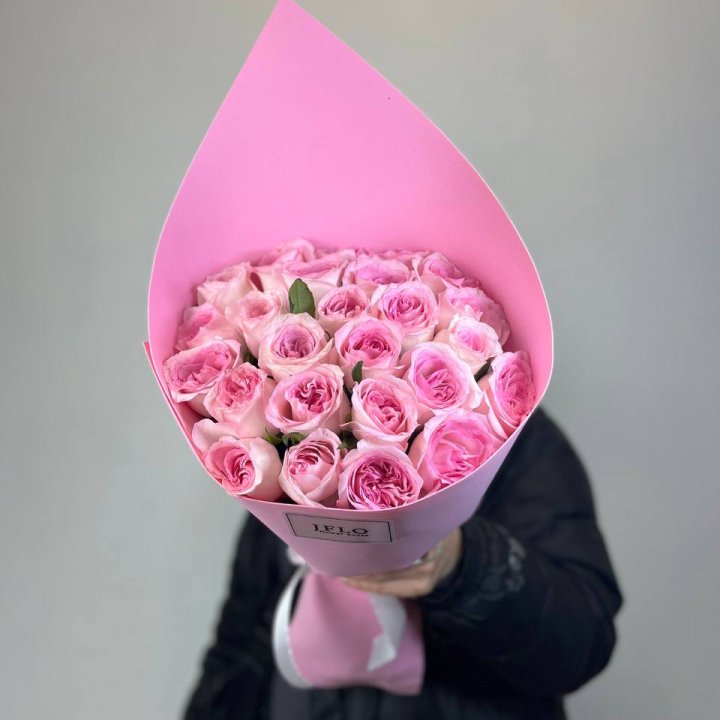 25 нежных роз в Туле