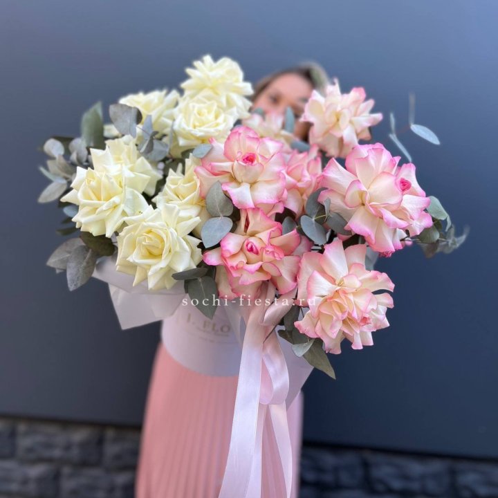 15 Французских роз в боксе в Туле