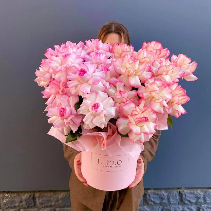 25 Французских роз микс в боксе в Туле