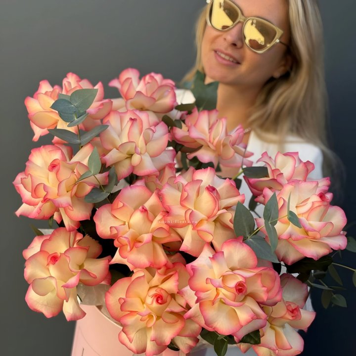 15 французских  роз Джумилия в боксе в Туле