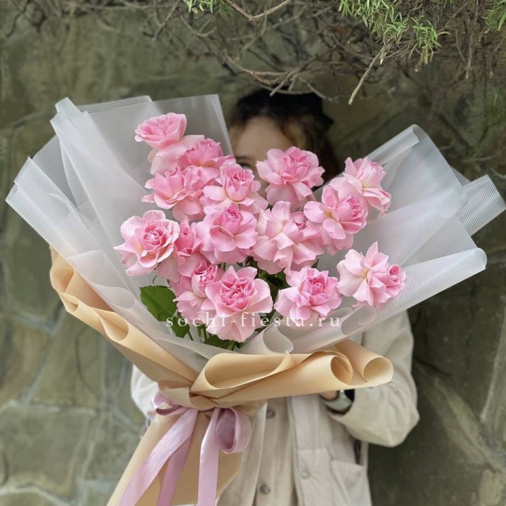 Букет из 15 французских роз Пинк дрим в Туле