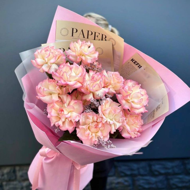 15 французских роз "Джумилия" в Туле