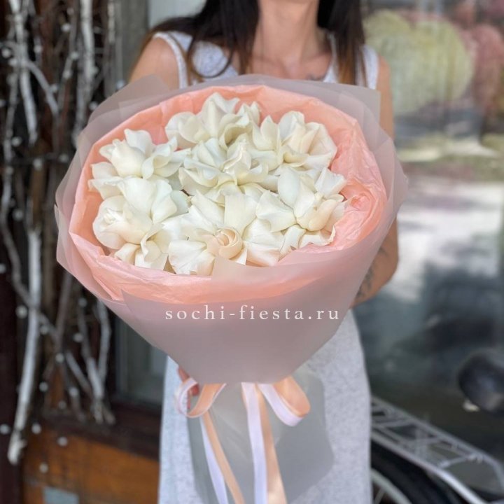 7 Белых французских роз в Туле