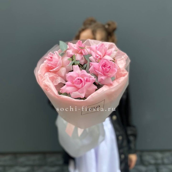 5 французских розовых роз  в Туле