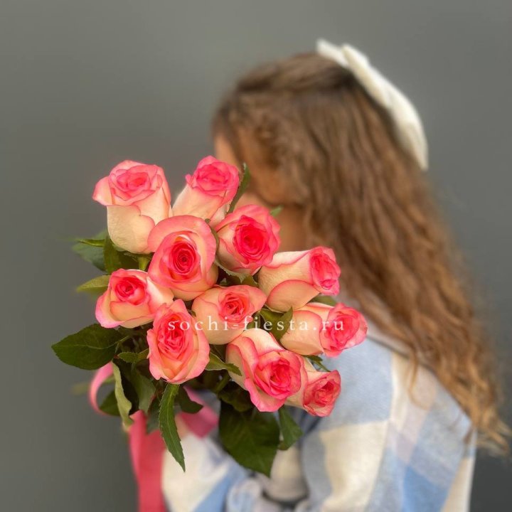 11 роз "Джумилия" в Туле