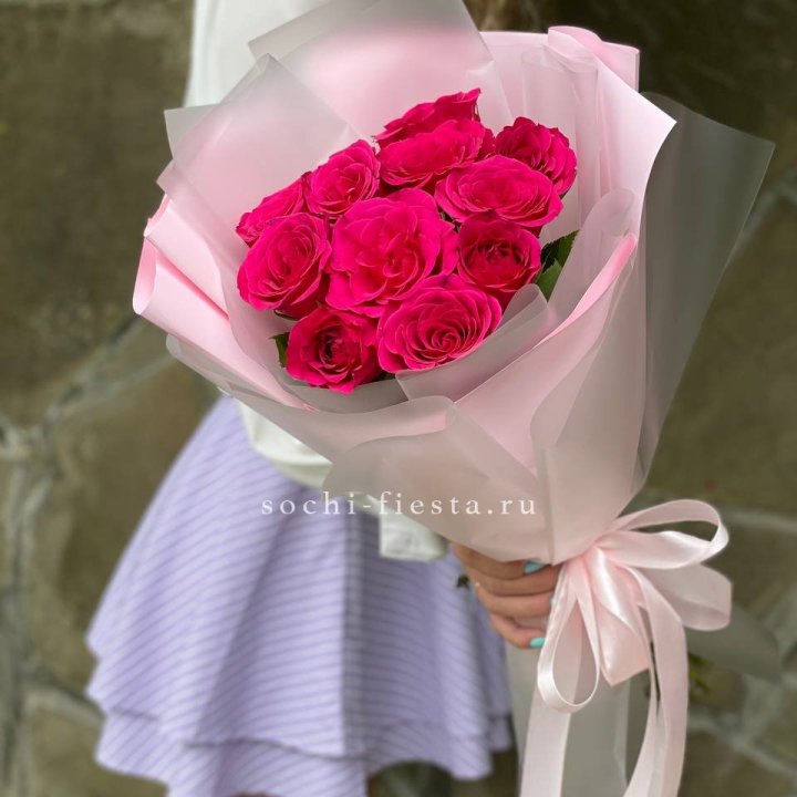 Букет алых роз в Туле