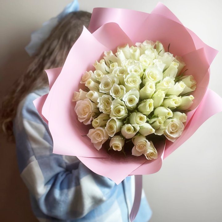 Букет из 51 белой розы (Кения) в Туле