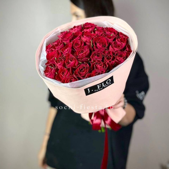 35 кенийских роз в Туле