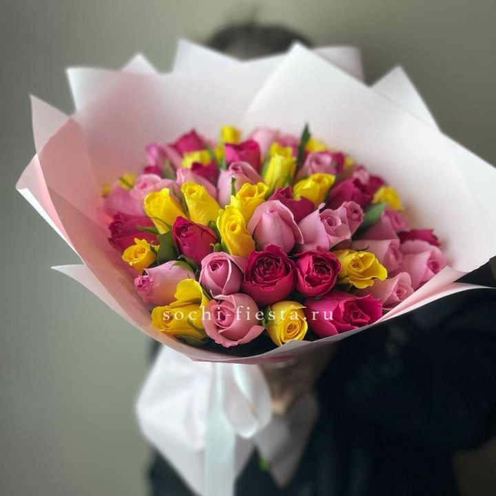 Букет из 51 розы Микс (Кения) в Туле