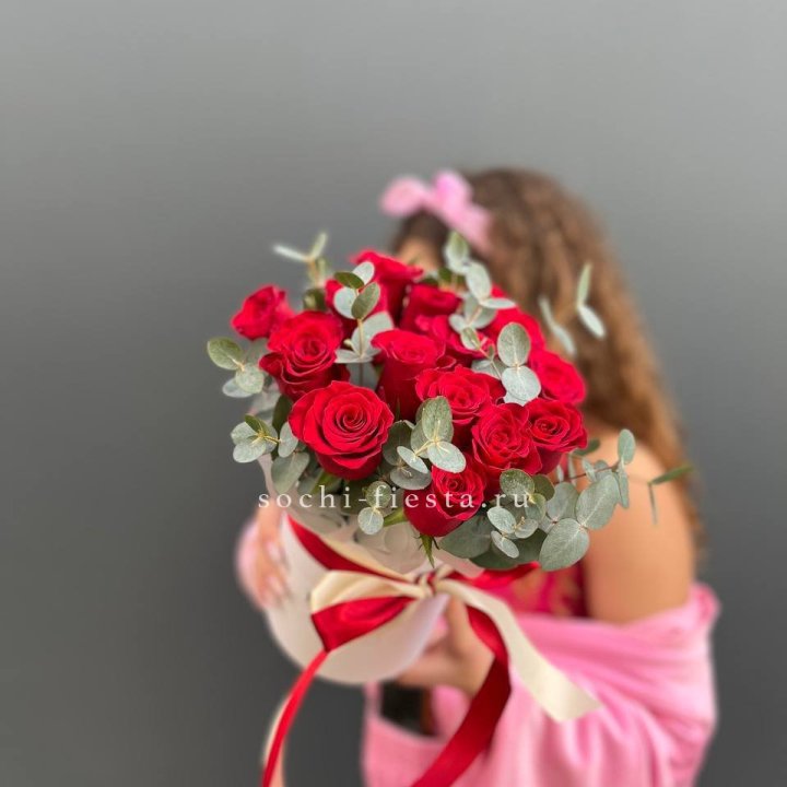 15 Красных роз в боксе №2 в Туле