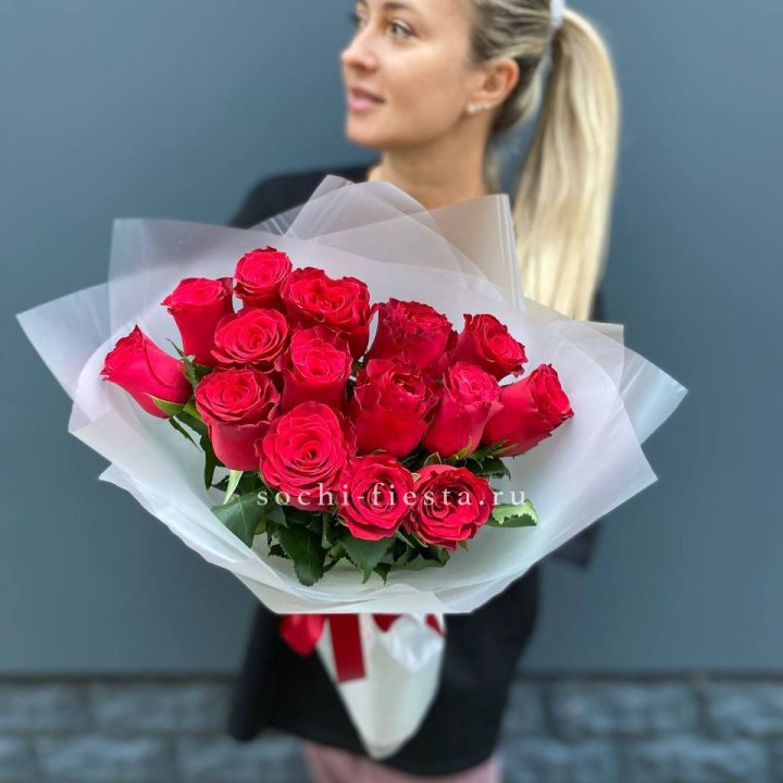 Букет из 15 красных роз  в Туле