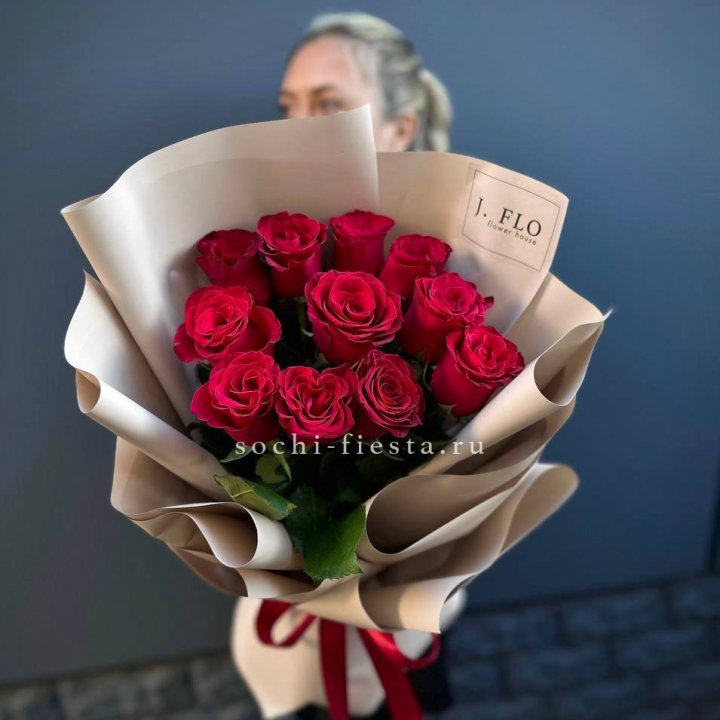 Букет красных роз "Наоми" в Туле