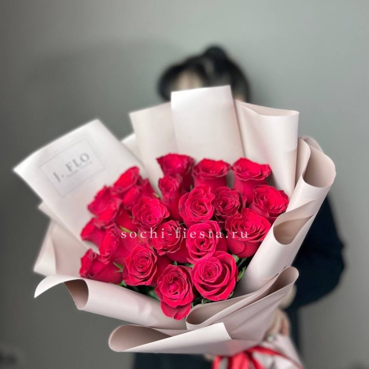 21 красная роза  в Туле