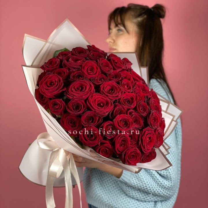 51 красная роза "Лавели" в Туле