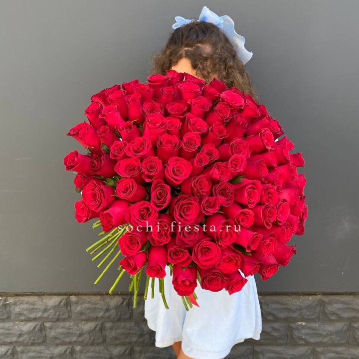 101 красная роза в Туле