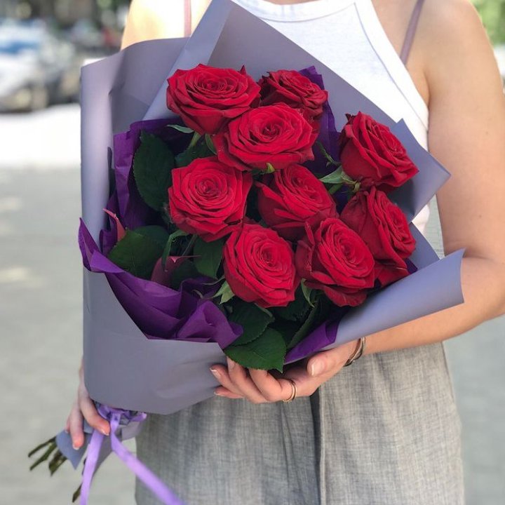 9  красных роз №1 в Туле
