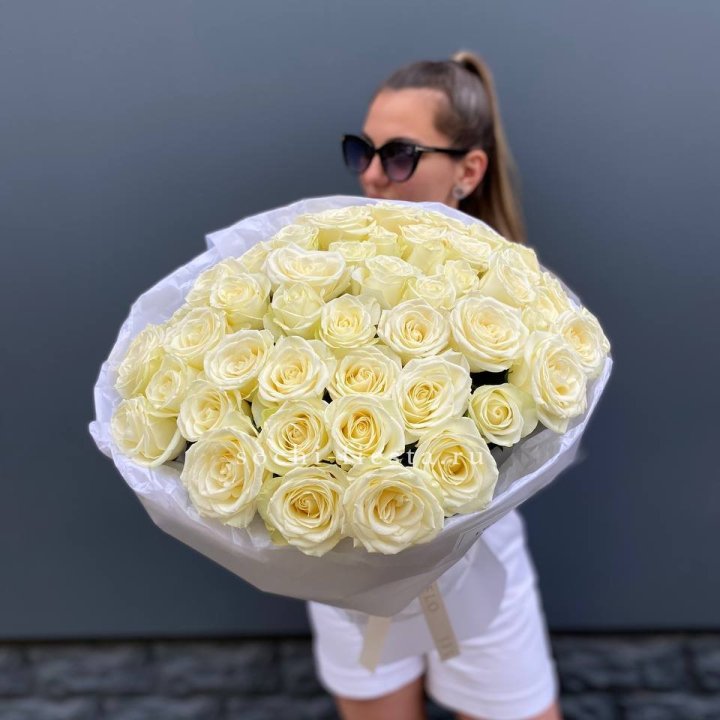 51 белая роза  в Туле