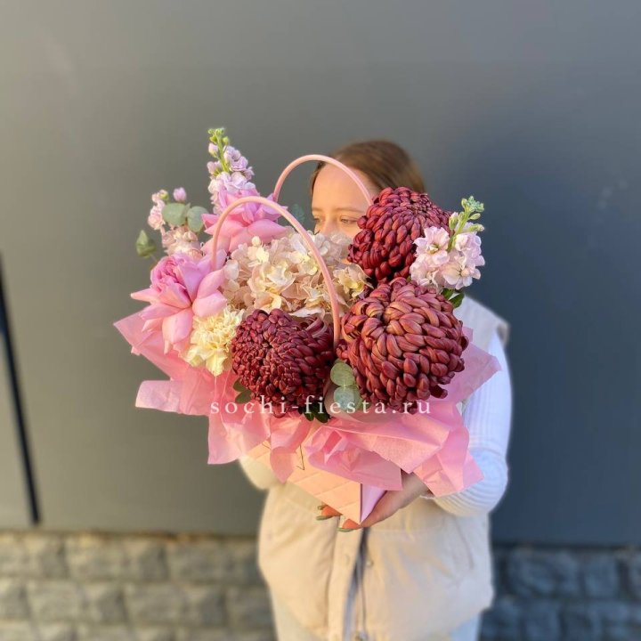 Сумочка нежная с бигуди в Туле