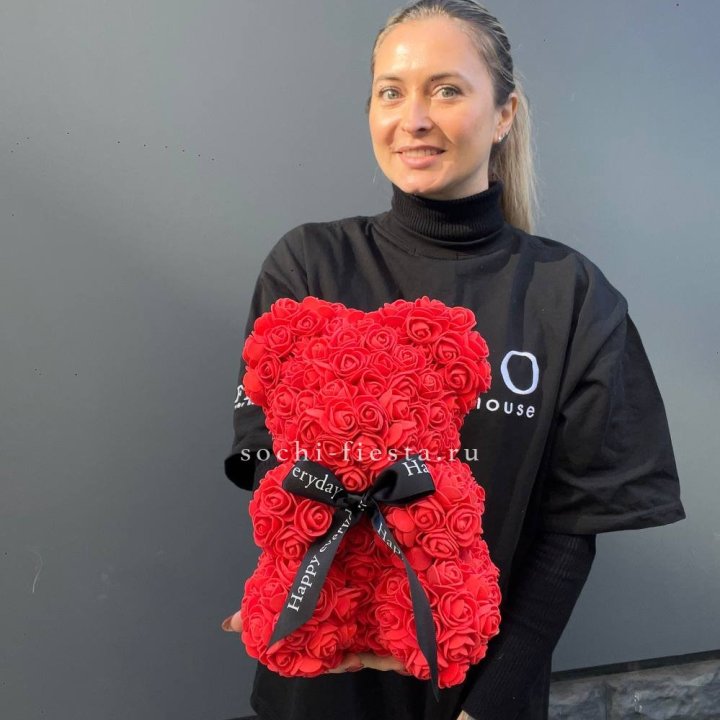 Медведь из роз красный в Туле