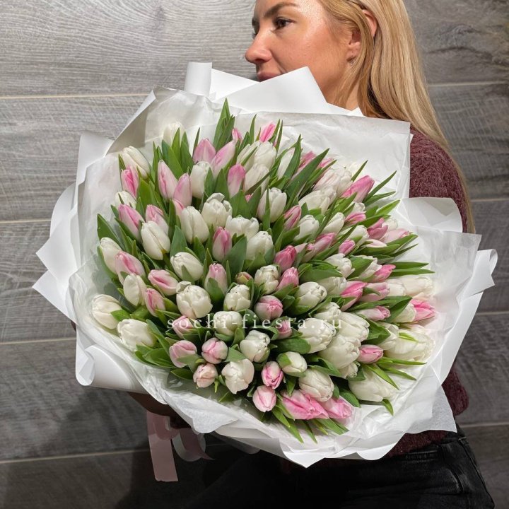 101 тюльпан нежный микс в Туле