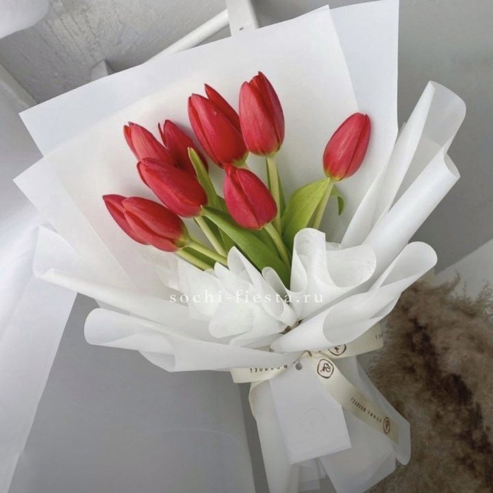 Букет красных тюльпанов в Туле