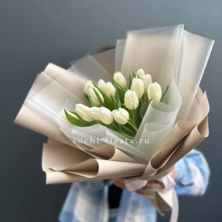 Букет из 15 белых тюльпанов в Туле