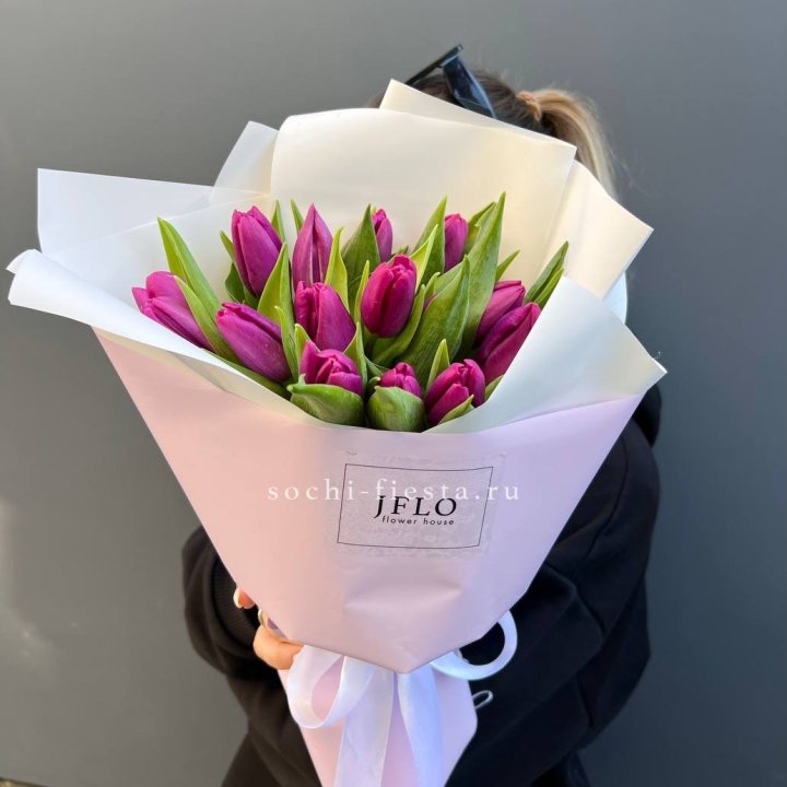 15 пурпурных тюльпанов в Туле