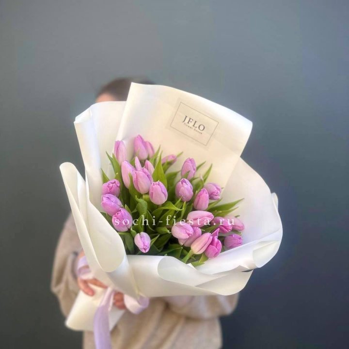 25 сиреневых тюльпанов в Туле
