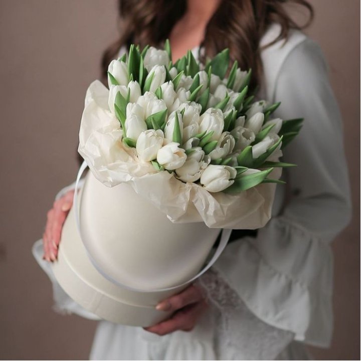 Тюльпаны в цилиндре  в Туле